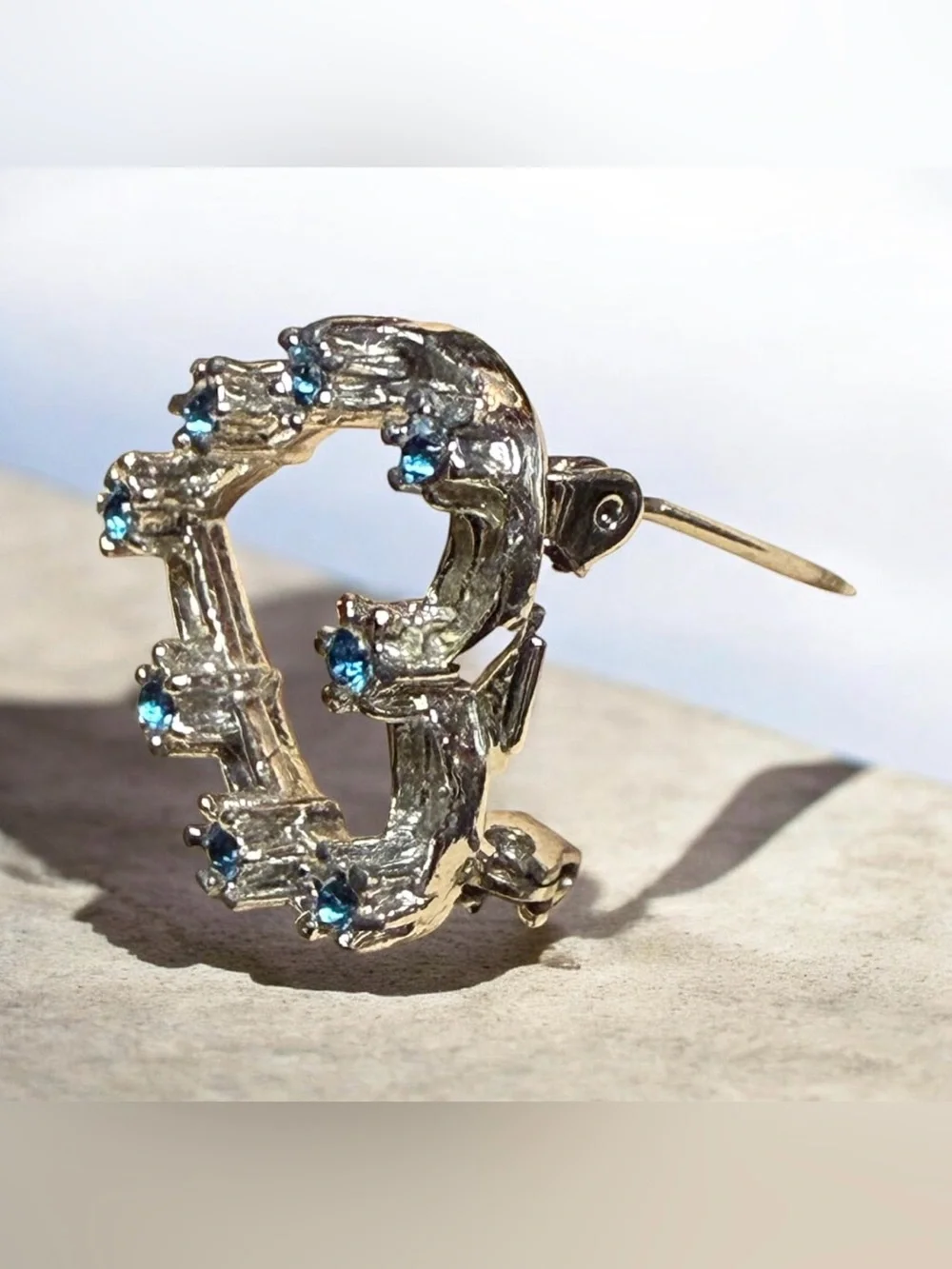 ✨Beautiful Vintage Heart Blue Crystal Brooch Pin